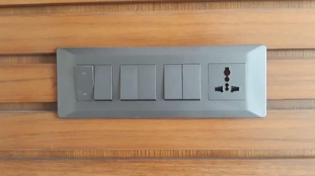 Safecon Switch